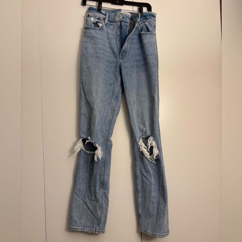 A&F Ultra High Rise 90s Straight Jean